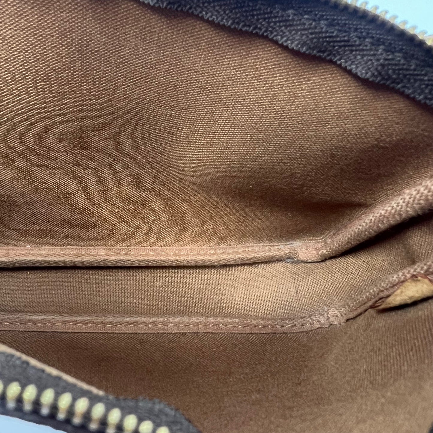 Louis Vuitton pochette bag