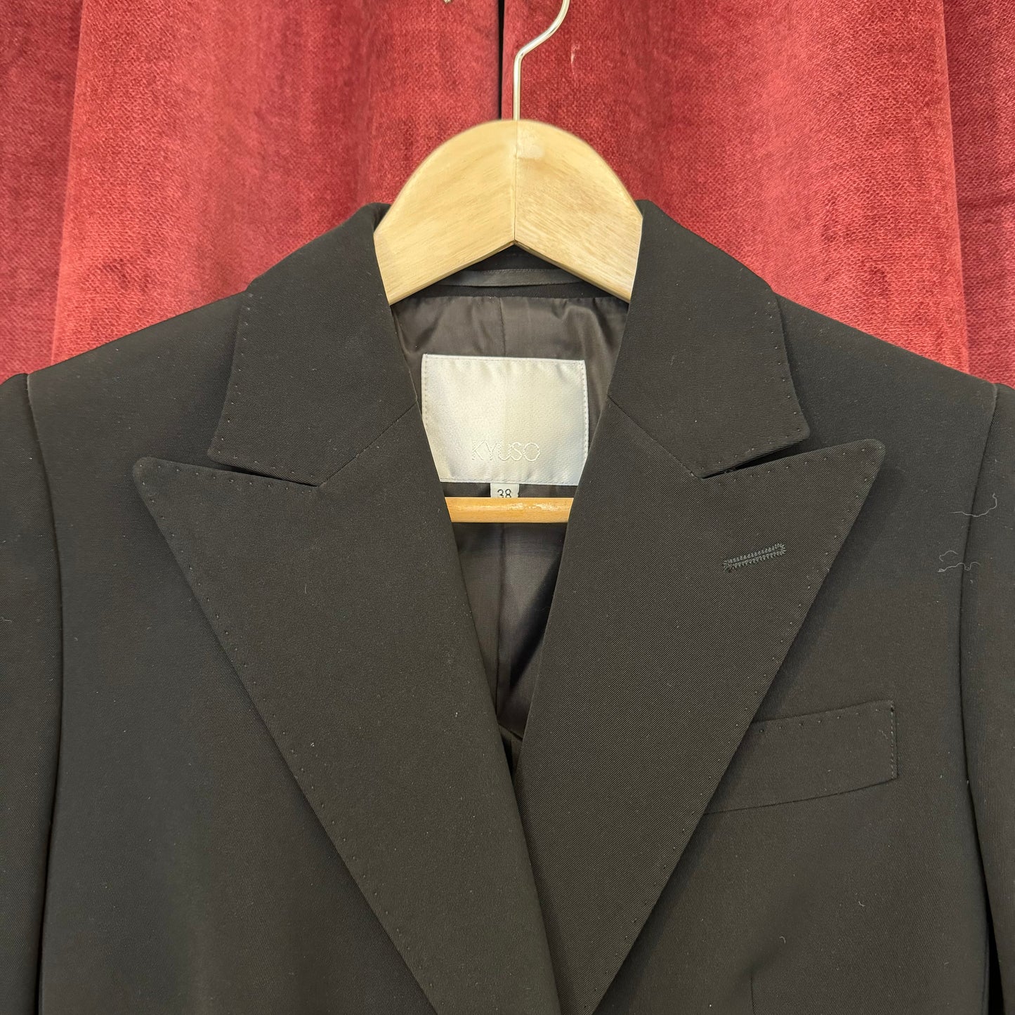 Kyuso open back blazer
