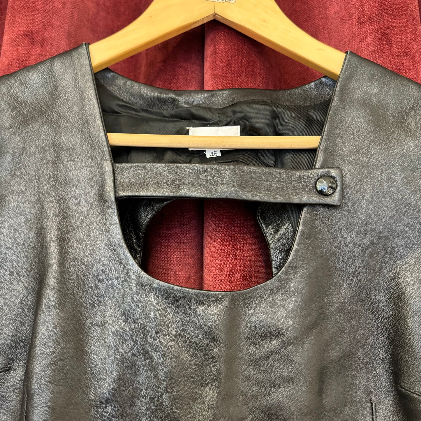 Kyuso open back leather top