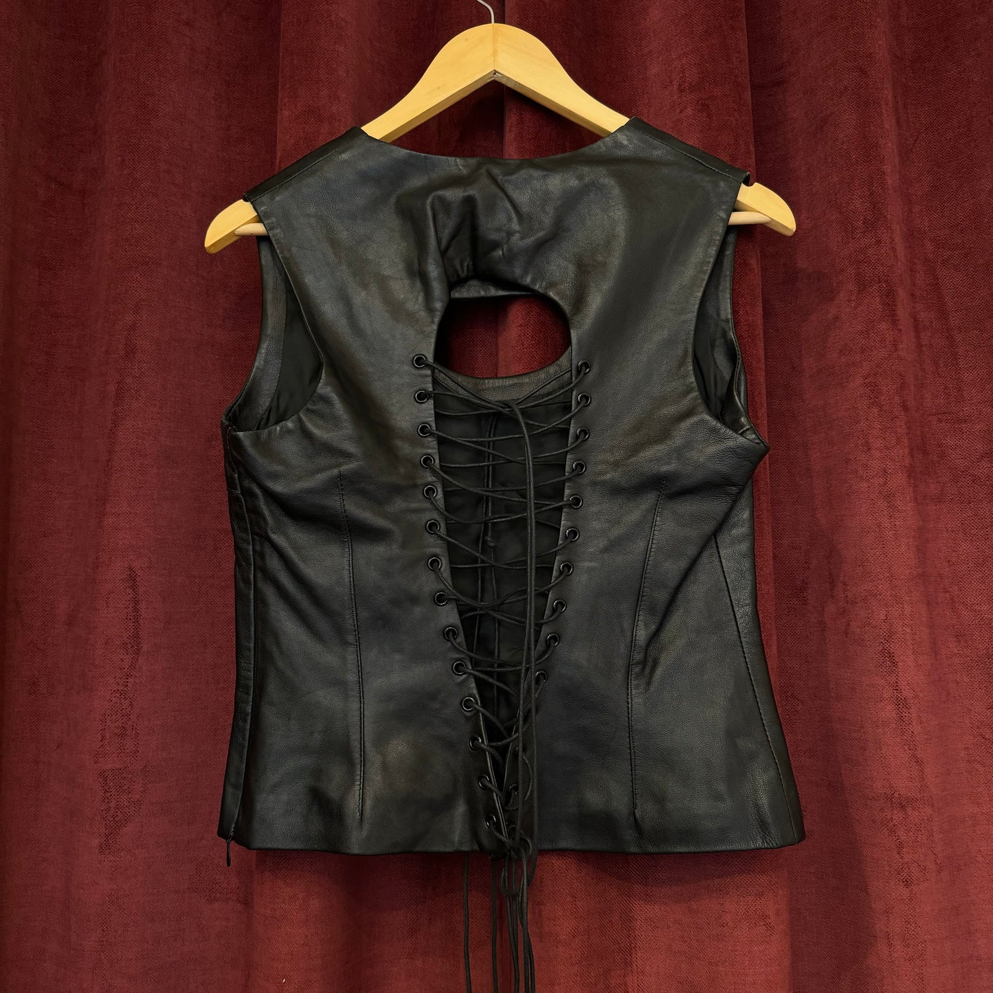 Kyuso open back leather top