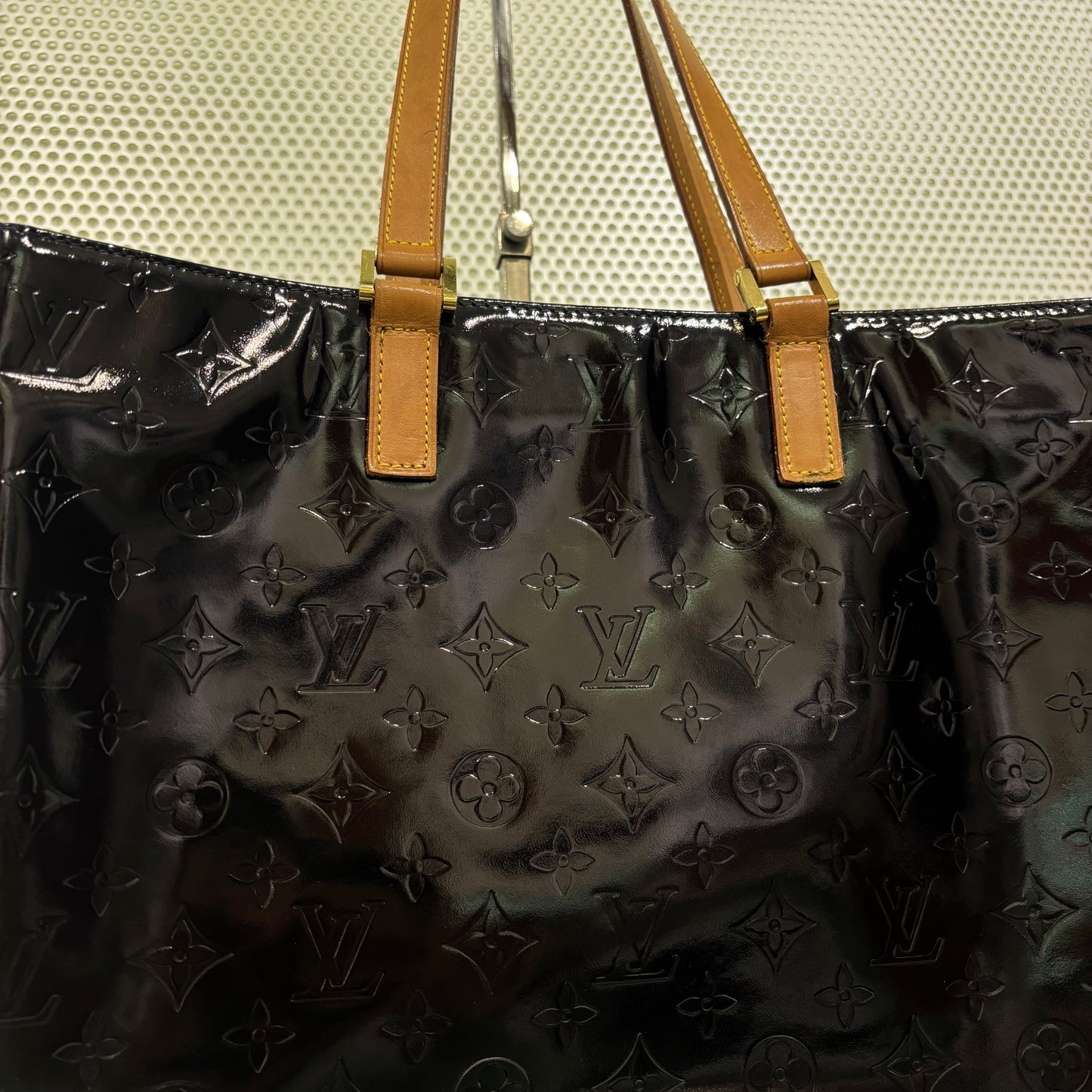 Louis Vuitton Columbus vernis leather bag