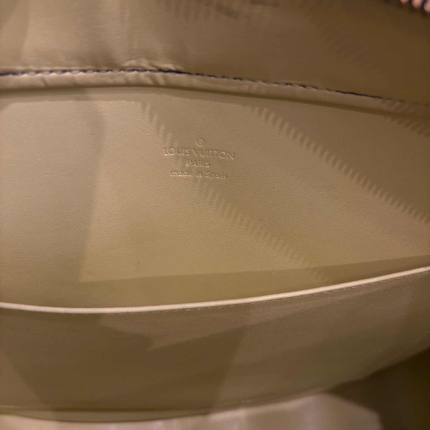 Louis Vuitton Columbus vernis leather bag