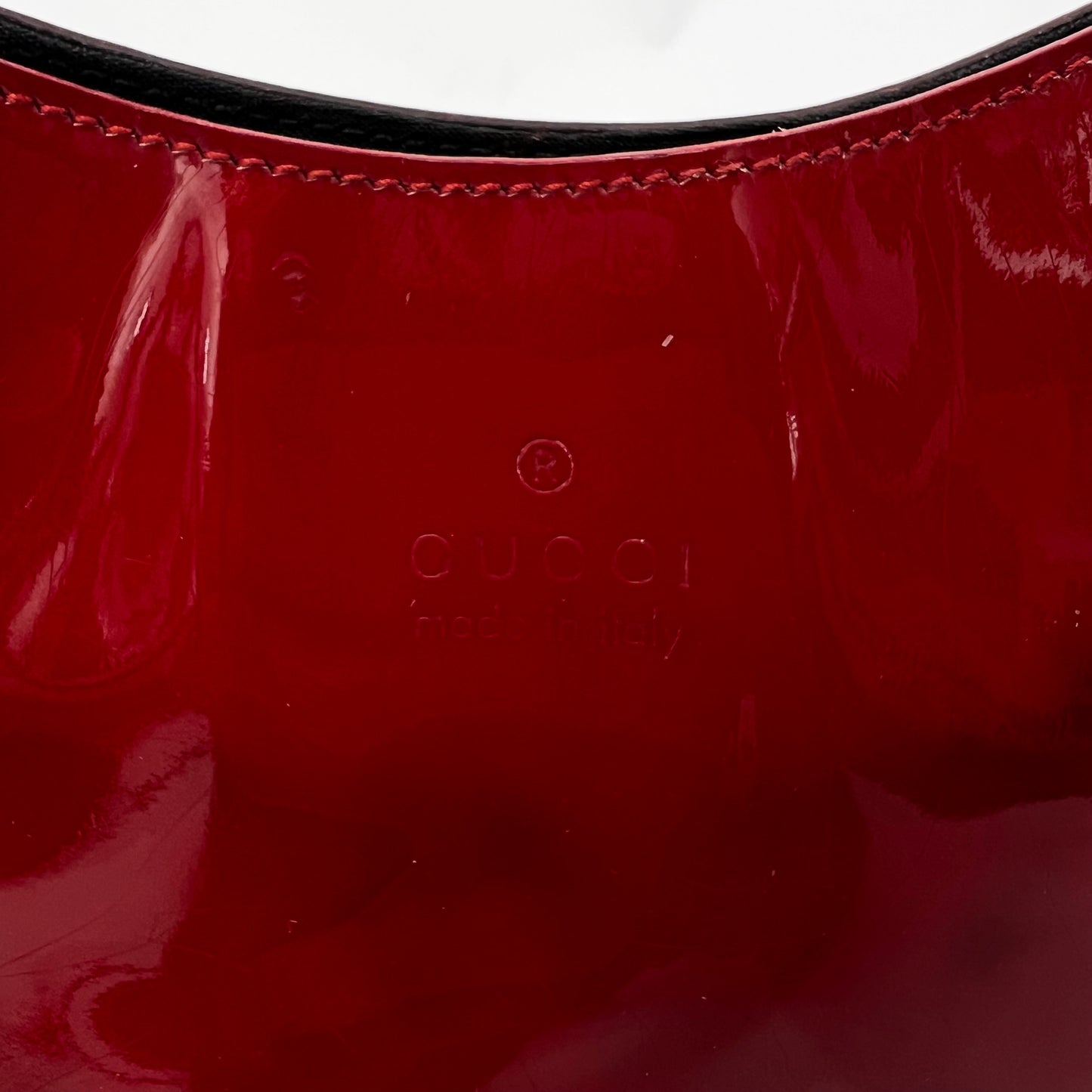 Gucci laqué red shoulder bag