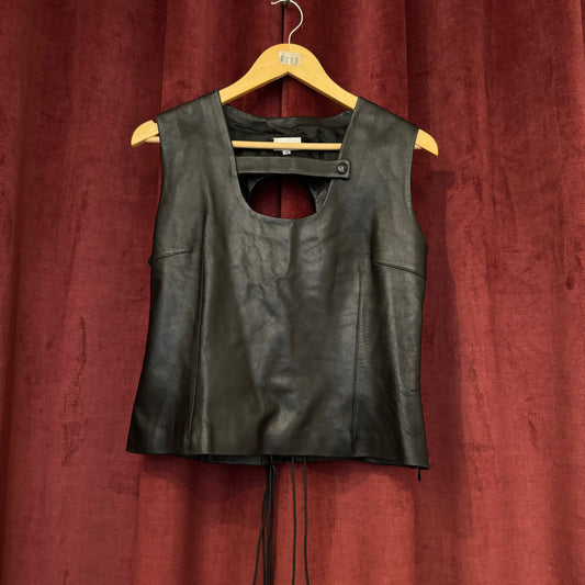 Kyuso open back leather top